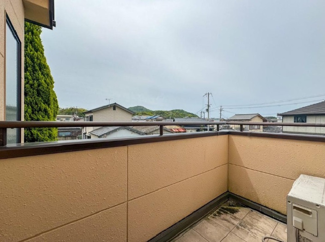 【バルコニー】