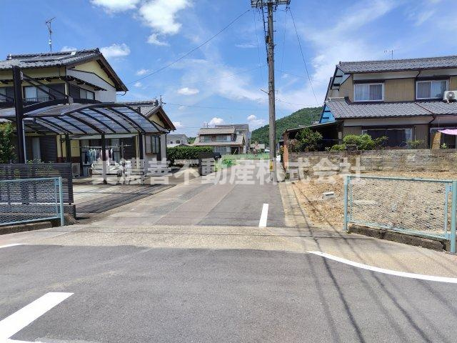 ６３７６３　岐阜市石原土地の前面道路含む現地写真