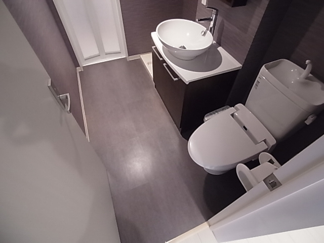 神戸市長田区久保町７丁目のアパートのトイレ|ウォッシュレット付トイレ