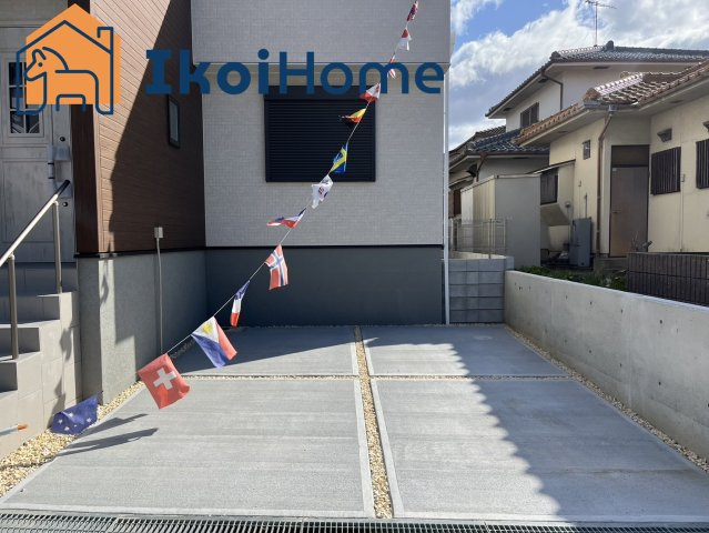 明石市二見町西二見　新築一戸建の駐車場|施工事例です　お車は並列で２台停められます♪