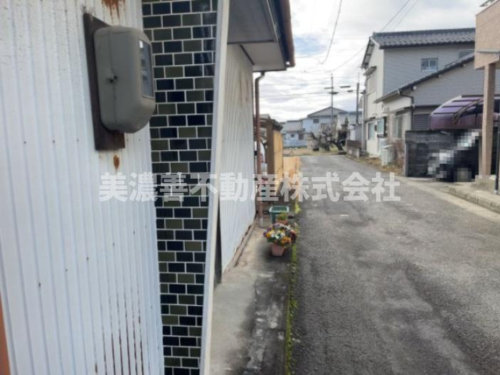 ６２６９６　羽島郡笠松町北及土地の前面道路含む現地写真