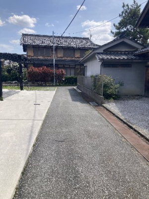 【前面道路含む現地写真】 | 長浜市春近町中古戸建