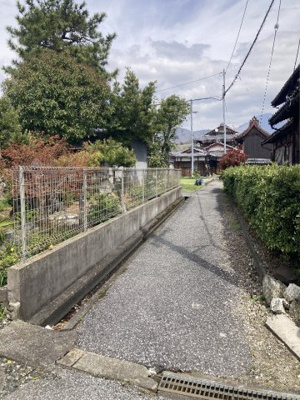 【前面道路含む現地写真】 | 長浜市春近町中古戸建