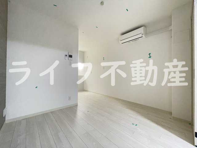 クリエオーレ菱江Ⅲの居間・リビング|使いやすいリビングです