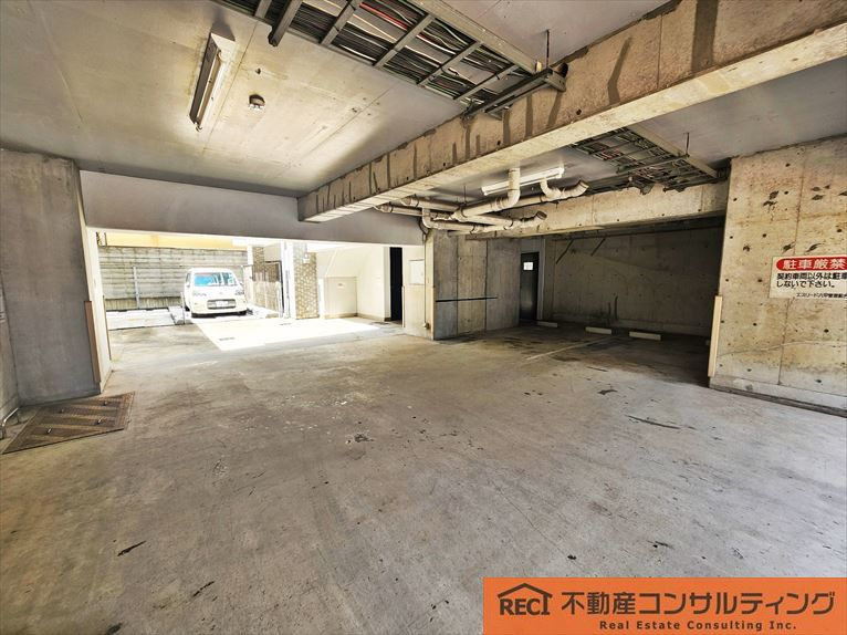エスリード六甲の駐車場