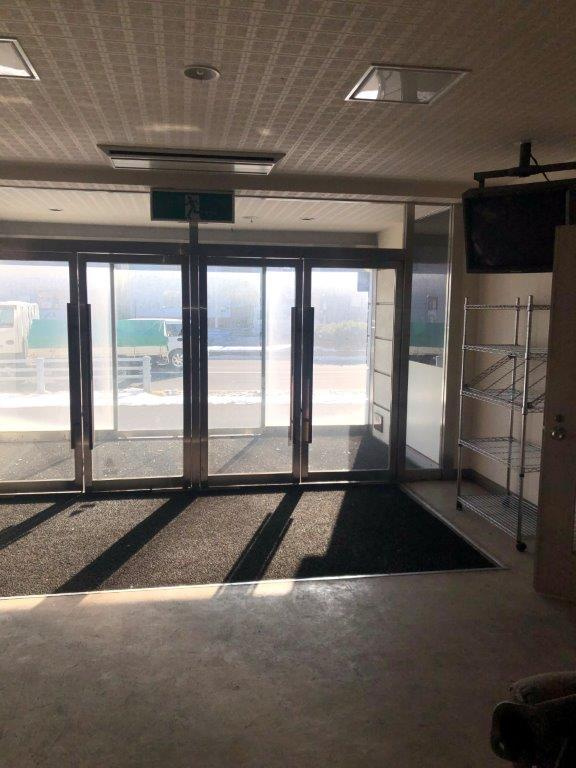 旭町　店舗・事務所用　RC造　2階建てのその他|玄関