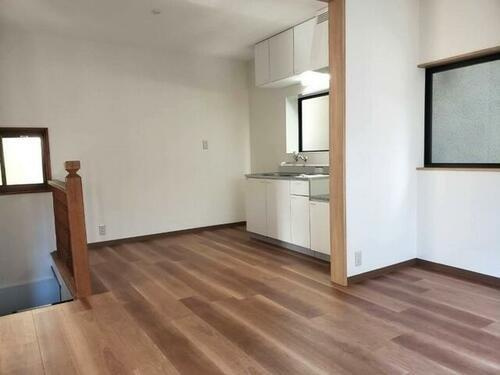 北条6丁目　中古一戸建ての居間・リビング|LDK10.5帖
■物件内覧・資金計画相談・住宅ローン相談、リフォーム相談、お問合せ受付中■
※当日・翌日のご内覧、ご相談はお電話でのお問合せがスムーズです！