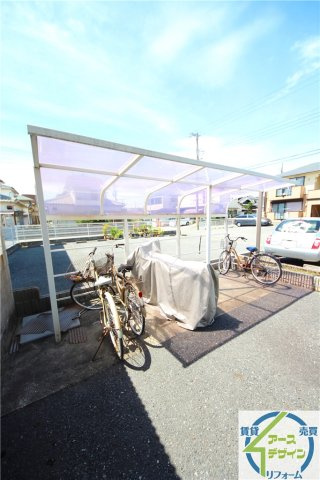 サンライフ雅のその他共用部分|駐輪場です。