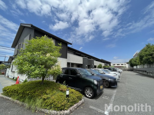 シャーメゾン竹城庵の駐車場