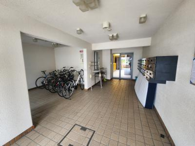 カーサヴェルデ西大路五条（旧ハイツ紅屋）のロビー