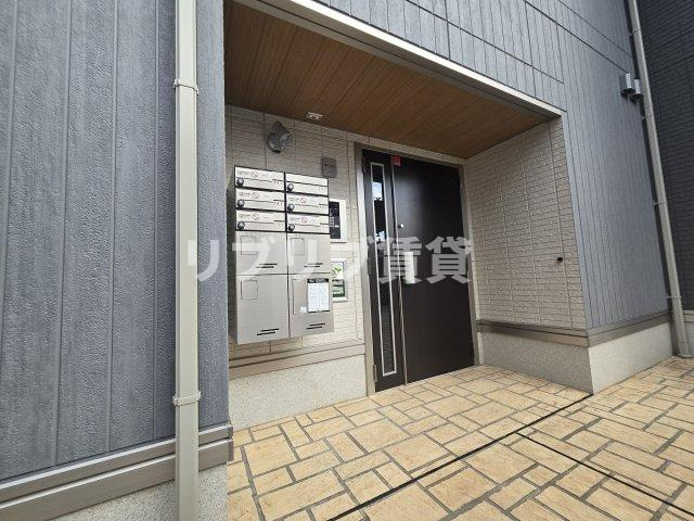 K・Tellus（ケー・テルース）のエントランス