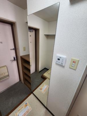 カーサヴェルデ西大路五条（旧ハイツ紅屋）のその他|玄関姿見