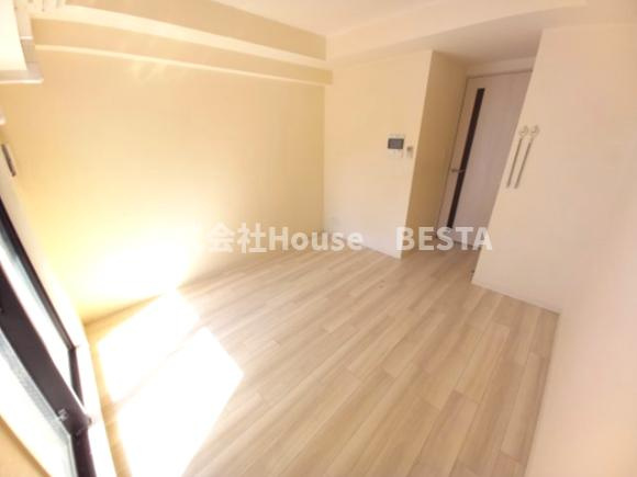 ファーストフィオーレ神戸湊町の洋室