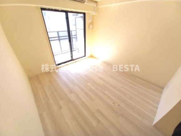 ファーストフィオーレ神戸湊町の寝室