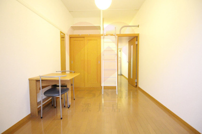 【寝室】 | レオパレスゴールドイーストⅡ