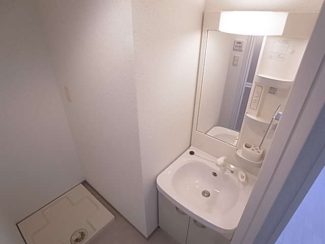 神戸市兵庫区下沢通８丁目の賃貸マンションの洗面所|シャンプードレッサー