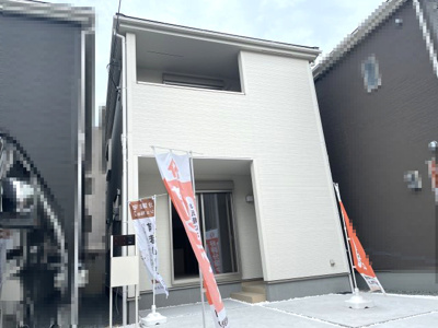【外観】 | 堺区緑ヶ丘北町4丁新築戸建て | シンプルに白で統一されたスタイリッシュな外観です。