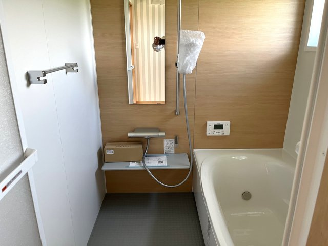 金光町佐方戸建ての浴室