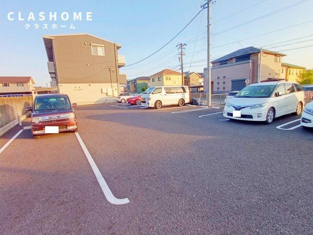 カーサコモド　　刈谷市近郊の賃貸はクラスホーム刈谷店の駐車場