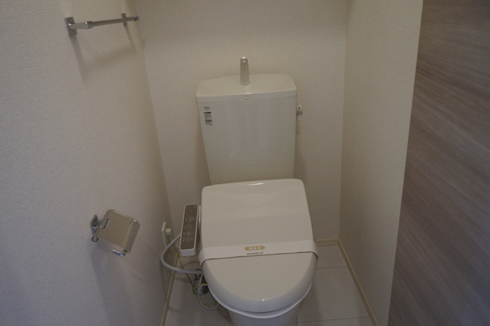 カーサコモド　　刈谷市近郊の賃貸はクラスホーム刈谷店のトイレ