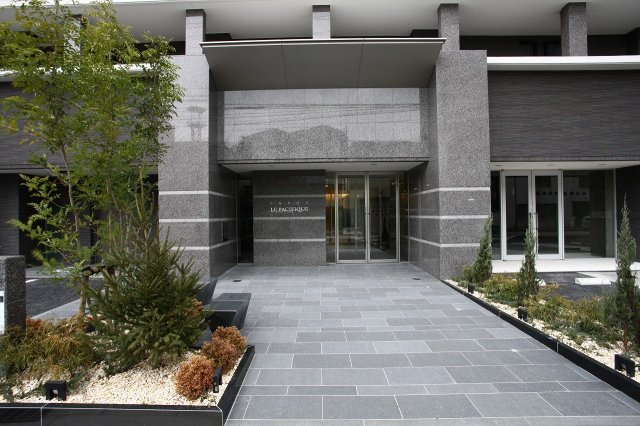 サヴォイ　ル・パシフィーク　14階のエントランス