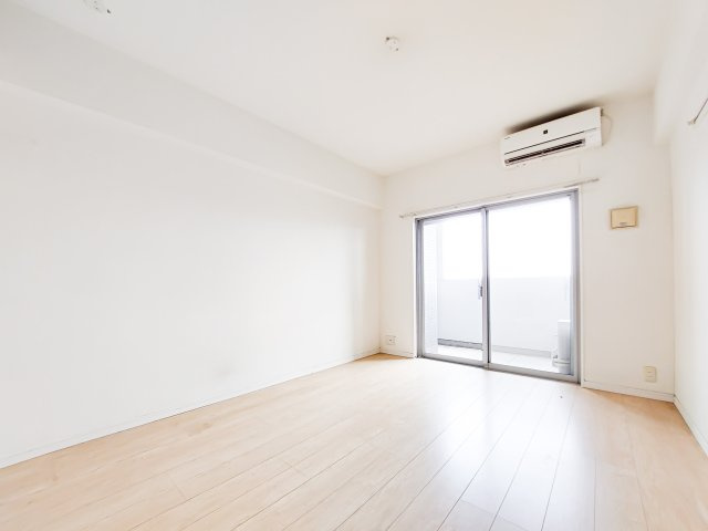 サヴォイ　ル・パシフィーク　14階の居間・リビング|現状優先になります。