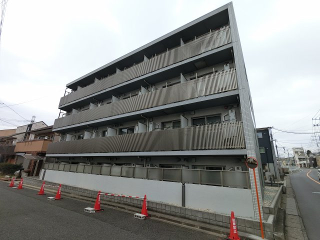 レオ四拾六番館