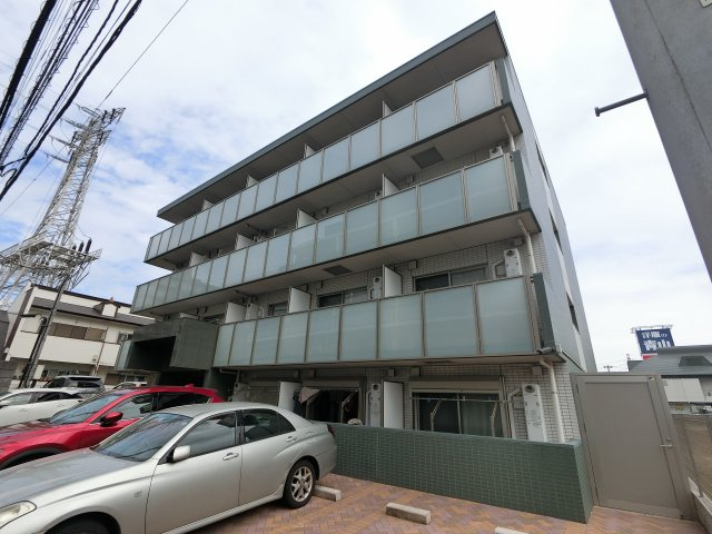 レオ四拾八番館