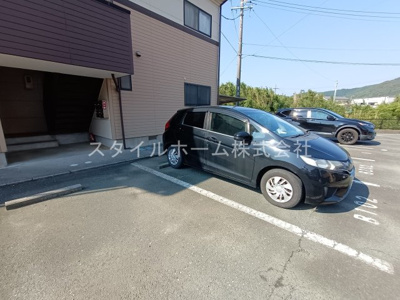 【駐車場】 | パルティーレB