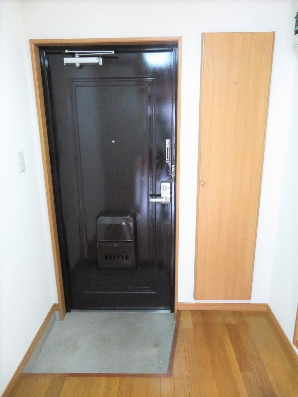 熊本市西区池田２丁目の賃貸マンションの玄関