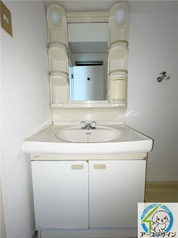 アッシュコート明石の洗面所