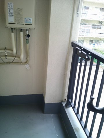大阪市中央区粉川町の賃貸マンションのバルコニー