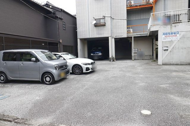 ハイツボヌールの駐車場|駐車スペースもあります