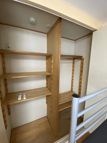 【洋室】 | オーク＆パートナーズビル | 居室にはクローゼットがあります