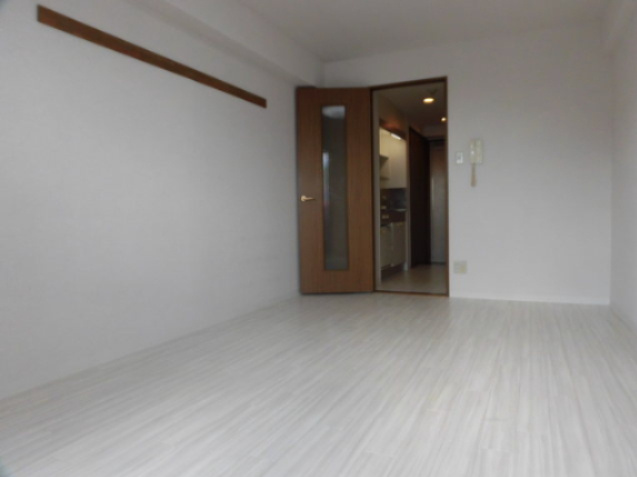 【居間・リビング】 | シャルム橋本Ⅲ | 7帖の洋室です