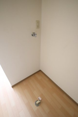 【設備】 | ハイツグレイス | 室内洗濯機置場