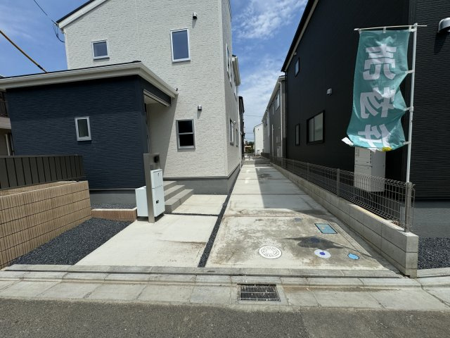 八潮市緑町２丁目新築戸建【松之木小学校：9分】の駐車場|1号棟駐車スペース