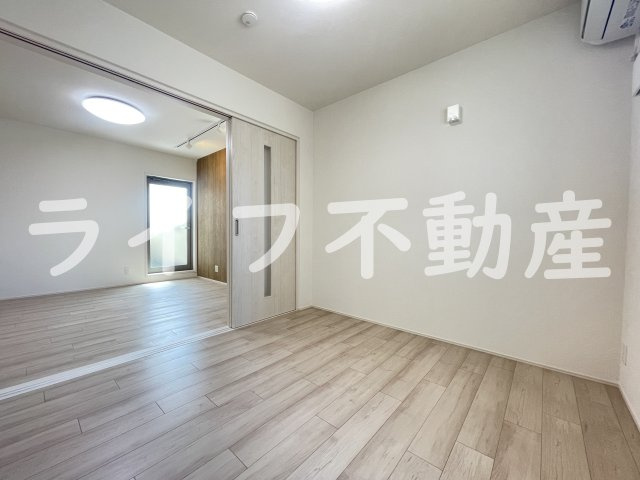 フジパレス吉田EASTの居間・リビング|こちらのリビングで趣味の時間をお楽しみください
