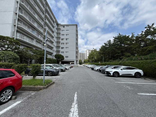 【駐車場】