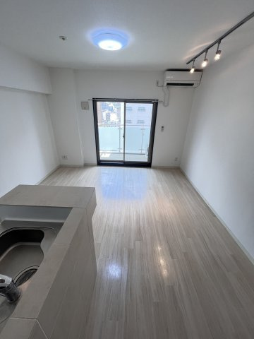大阪市鶴見区鶴見４丁目の賃貸マンションの居間・リビング
