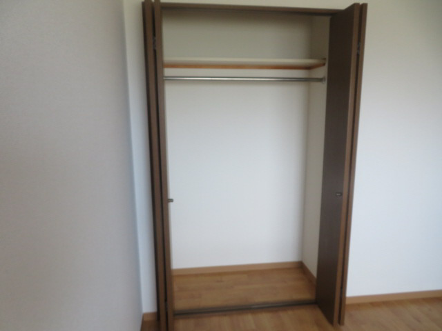 サンヒルズ岡田の収納