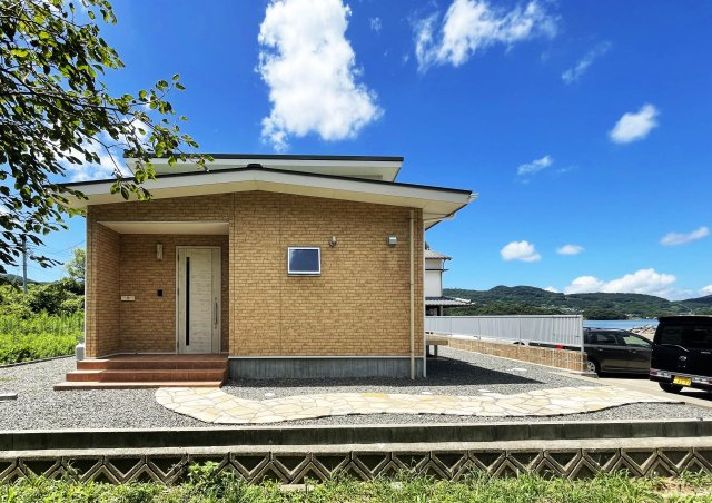 絶景の海を見渡せる平屋（西海市　大串郷の外観|大村湾の絶景を一望できるロケーション