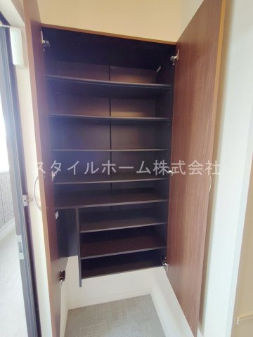 メゾン　ラ・ヴェリテBの収納