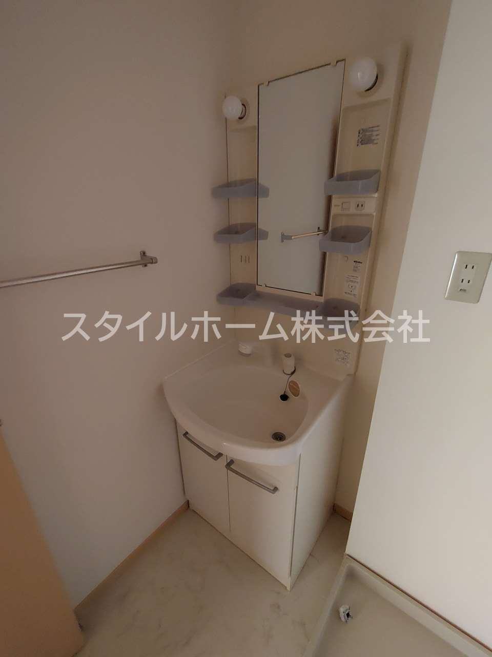 メゾン　リヴェールの洗面所