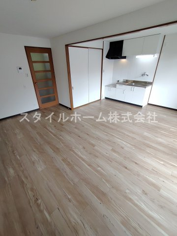 グリーンロード草間の居間・リビング