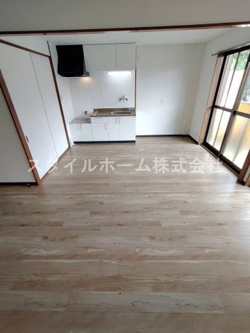 グリーンロード草間の居間・リビング