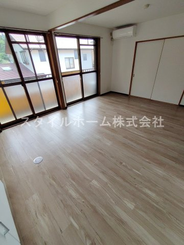 グリーンロード草間の居間・リビング