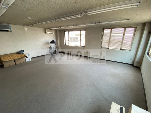 飯堂ビルの内装