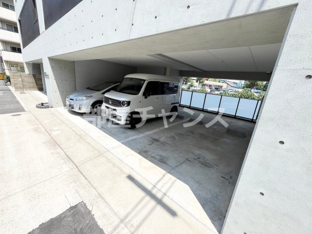 ミリオレビータ金山の駐車場