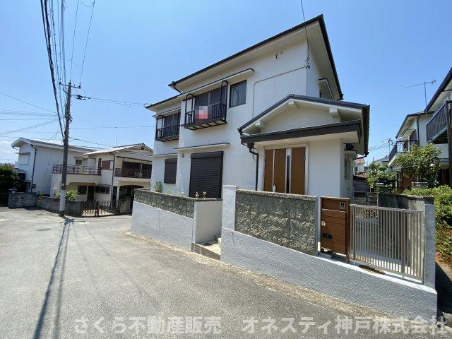 明石市朝霧台 中古戸建の外観|2024年8月。現地写真。